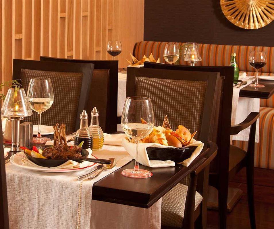 Radisson Blu Suites Gurgaon Extérieur photo